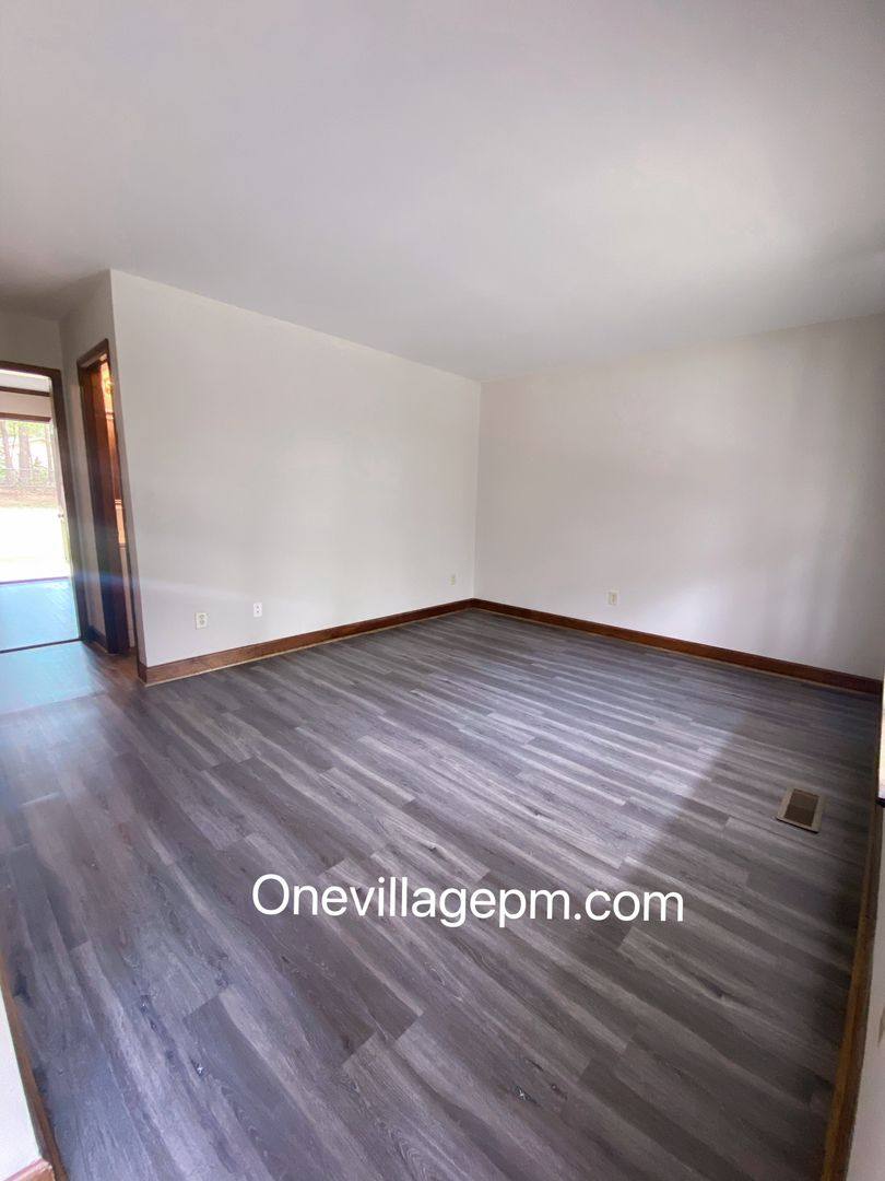 Apartment for rent at 433 Creekway Dr, Fuquay Varina, NC 27526
