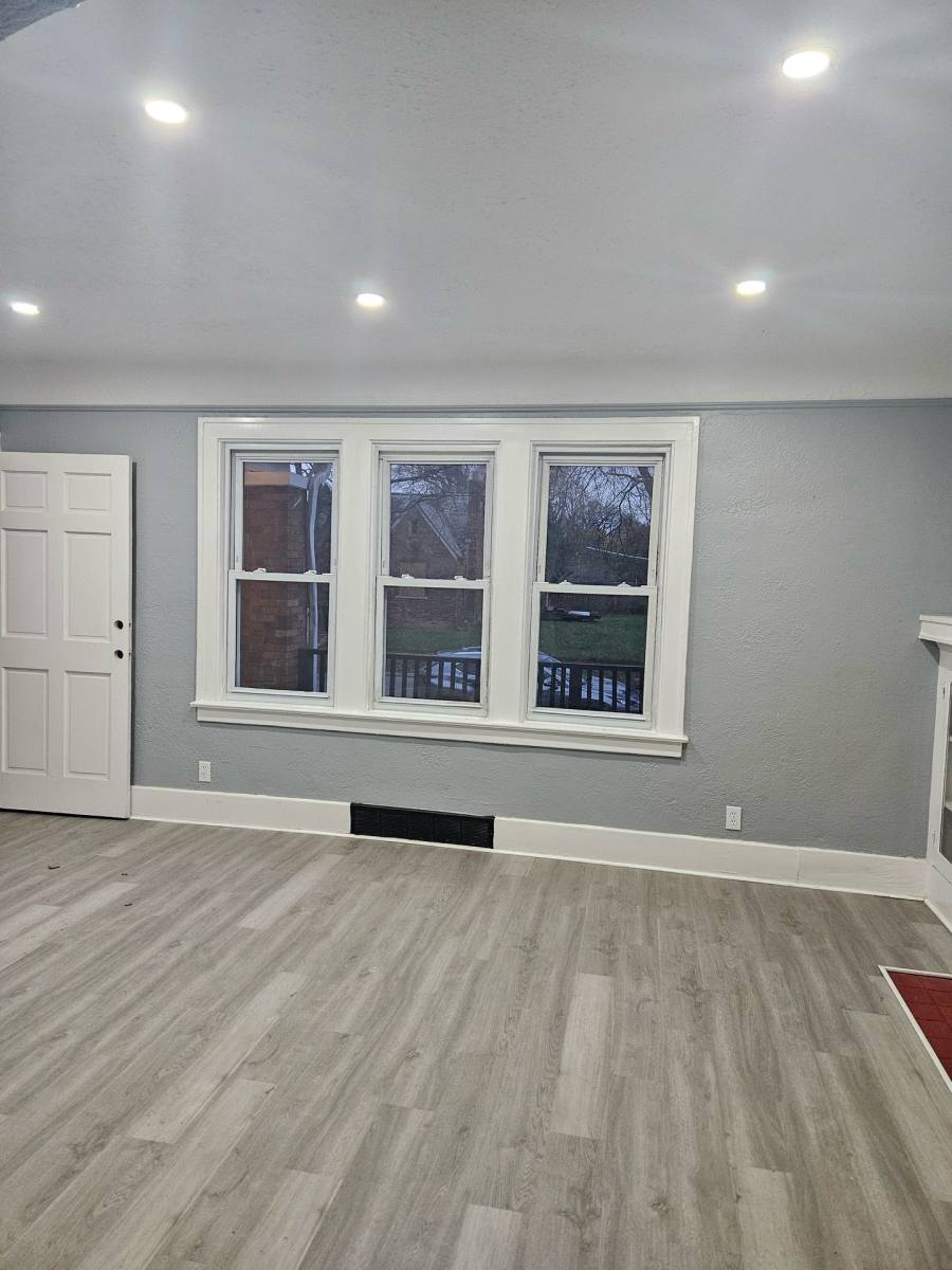 Townhouse for rent at 5211 Lakeview, Detroit, MI 48213