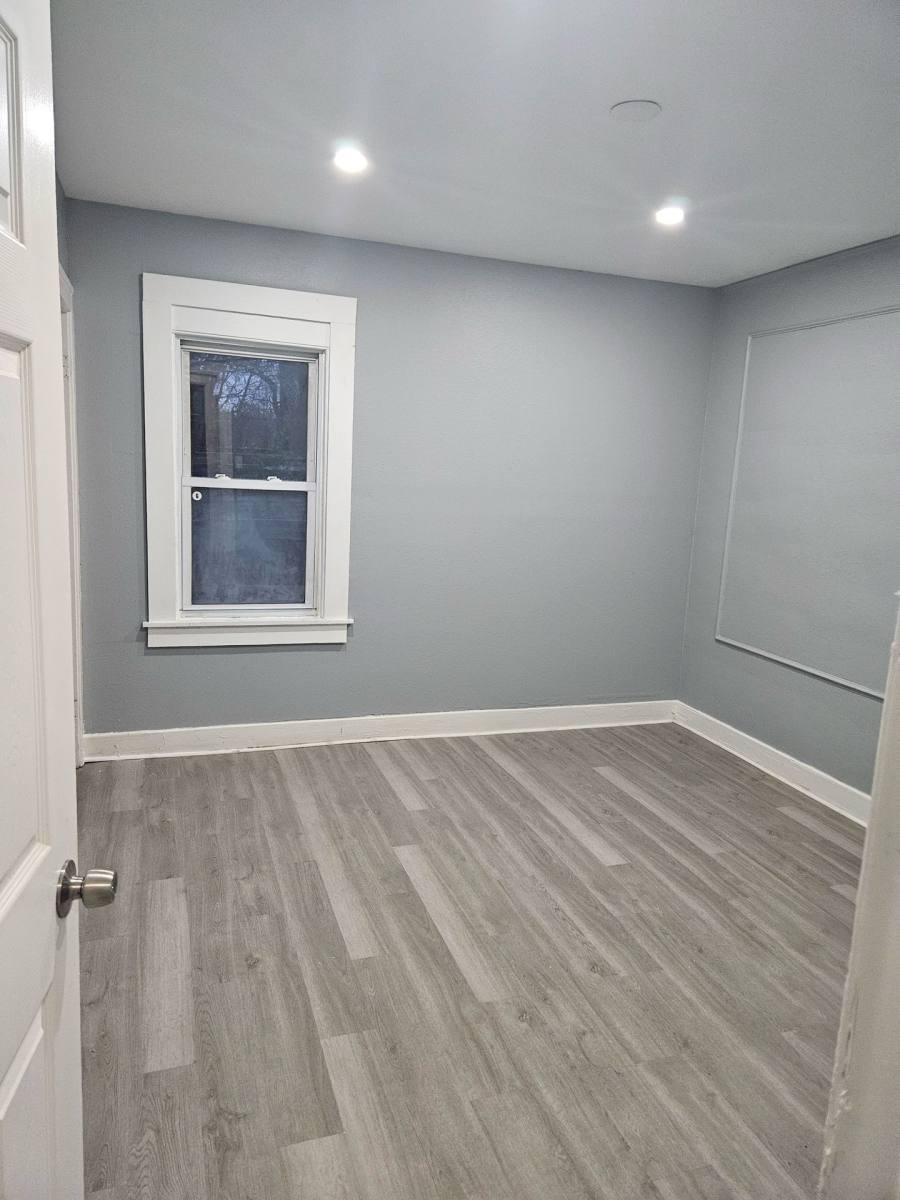 Townhouse for rent at 5211 Lakeview, Detroit, MI 48213