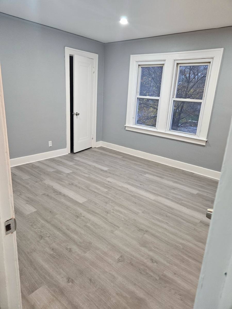 Townhouse for rent at 5211 Lakeview, Detroit, MI 48213