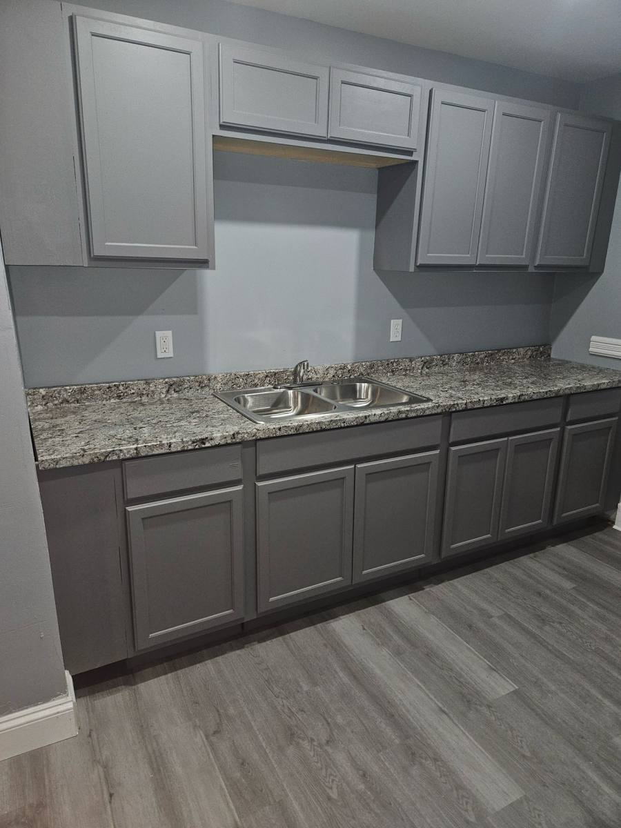 Townhouse for rent at 5211 Lakeview, Detroit, MI 48213