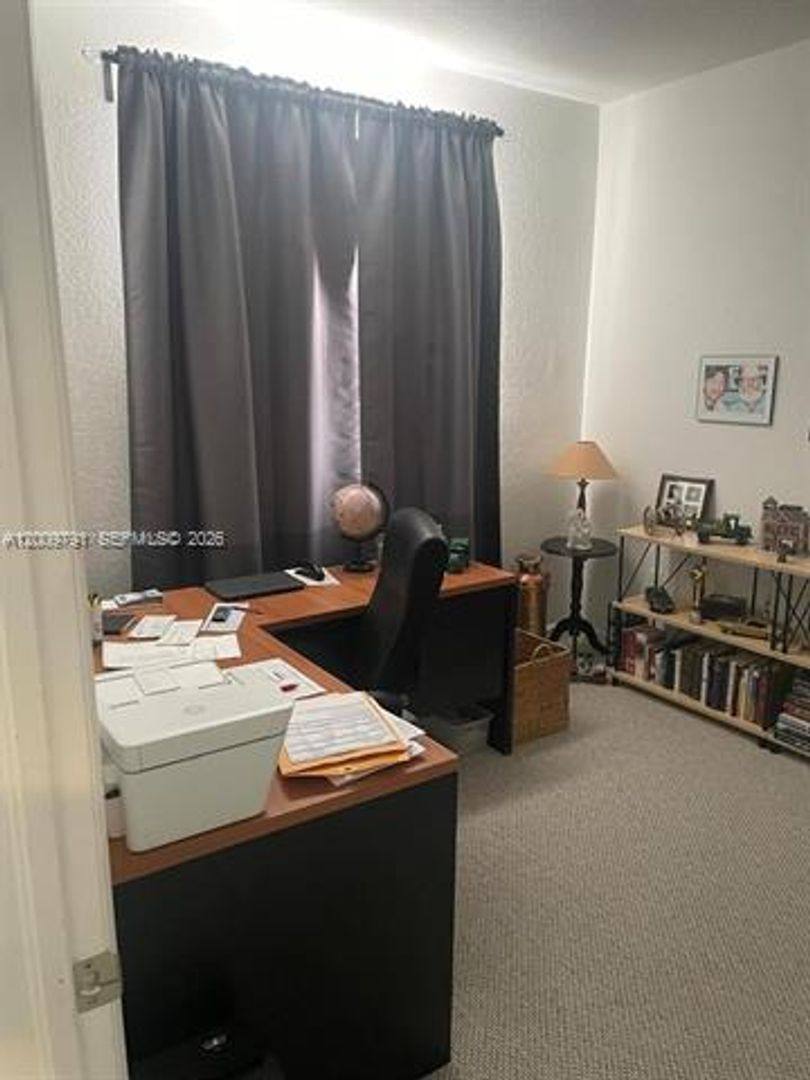 Townhouse for rent at 11425 NW 76th Terrace Th, Miami, FL 33178