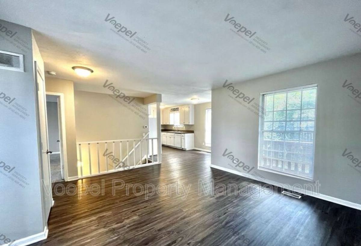 Apartment for rent at 10109 - 10115 E, Kansas City, MO 64133