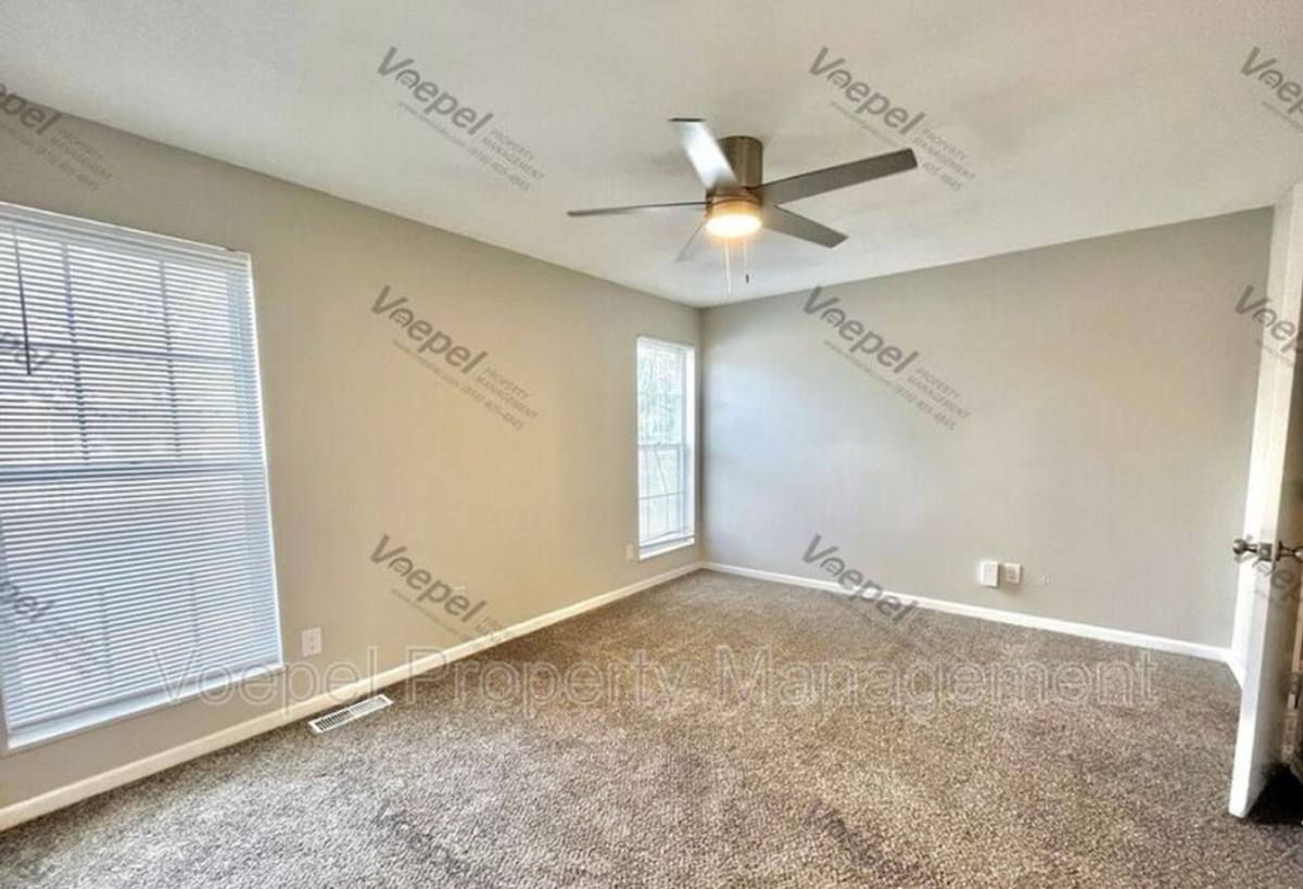 Apartment for rent at 10109 - 10115 E, Kansas City, MO 64133