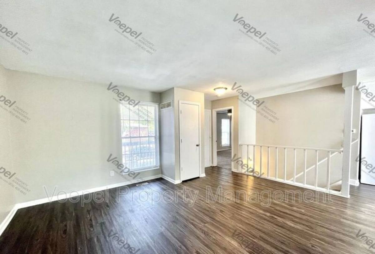 Apartment for rent at 10109 - 10115 E, Kansas City, MO 64133