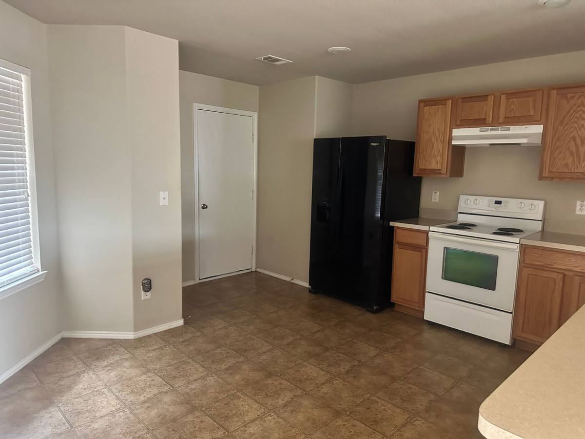 House for rent at 5729 Mirror Ridge Dr, Fort Worth, TX 76179