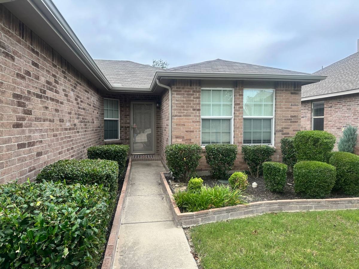 House for rent at 5729 Mirror Ridge Dr, Fort Worth, TX 76179