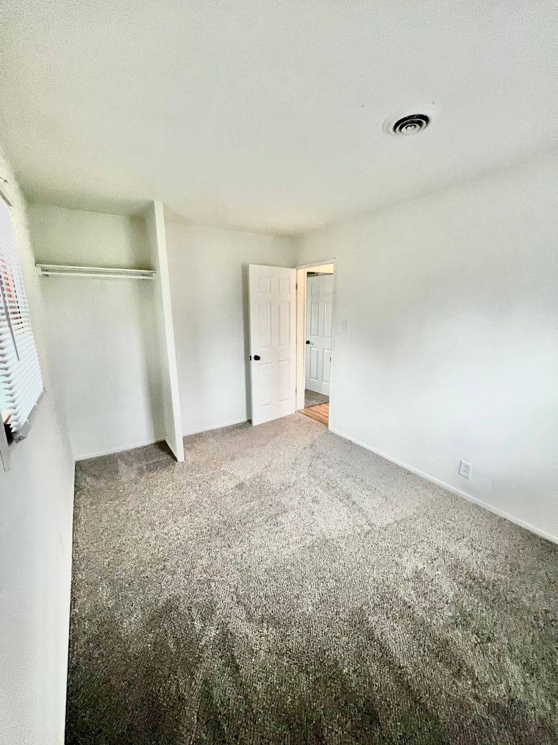House for rent at 4737 Pinecrest Dr, Fort Wayne, IN 46809