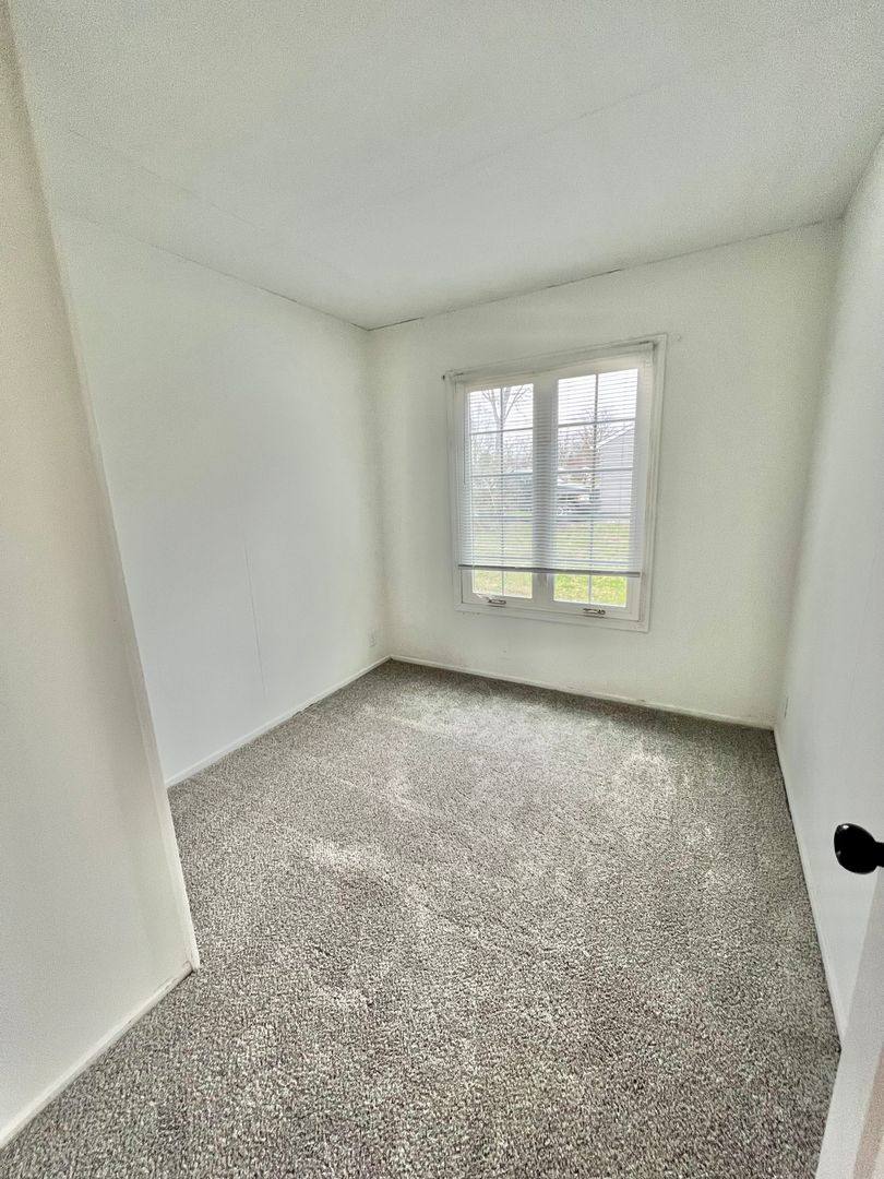 House for rent at 4737 Pinecrest Dr, Fort Wayne, IN 46809