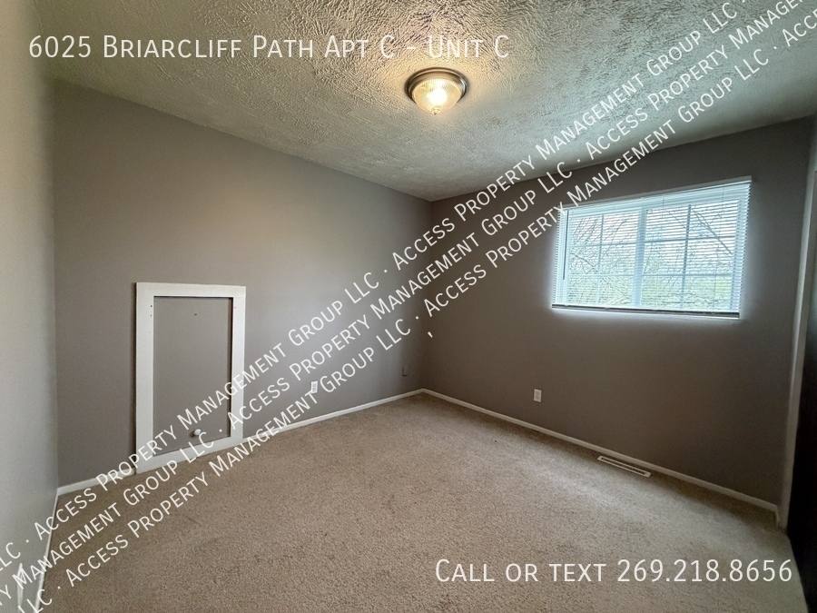 Apartment for rent at 6025 Briarcliff Path #C, Kalamazoo, MI 49009