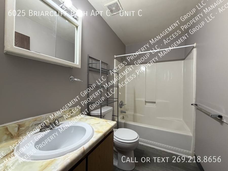 Apartment for rent at 6025 Briarcliff Path #C, Kalamazoo, MI 49009
