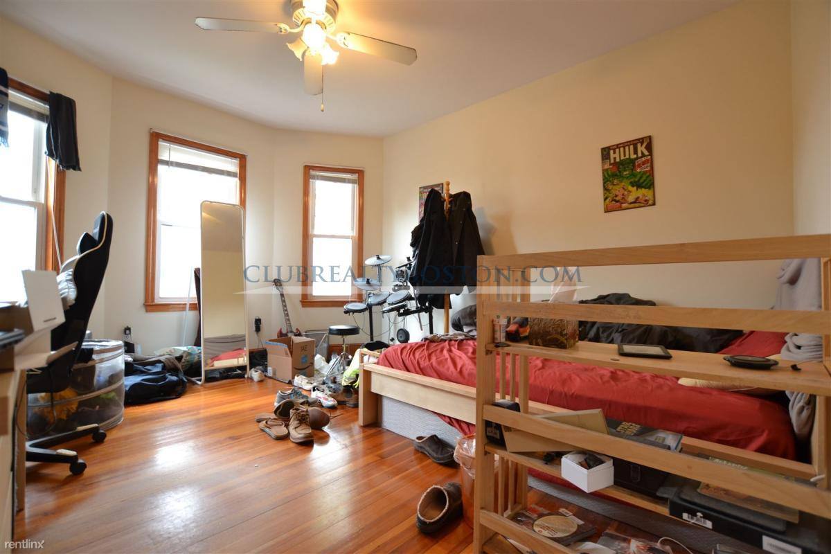 House for rent at 12 Montcalm Rd #2, Brighton, MA 02135