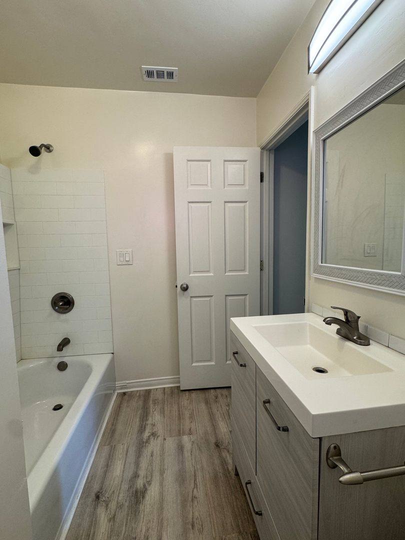 House for rent at 5016 Kester Ave, Sherman Oaks, CA 91403