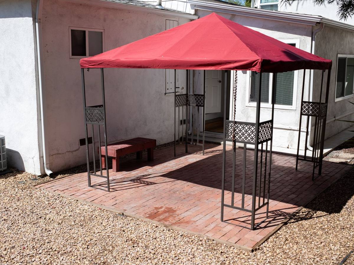 House for rent at 5016 Kester Ave, Sherman Oaks, CA 91403