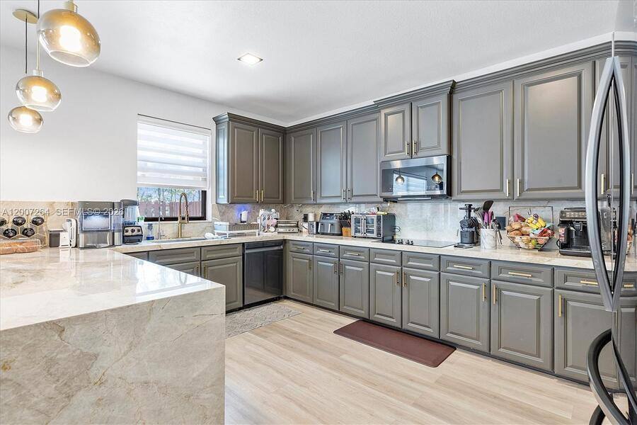 House for rent at 9830 NW 86 Terrace, Miami, FL 33178