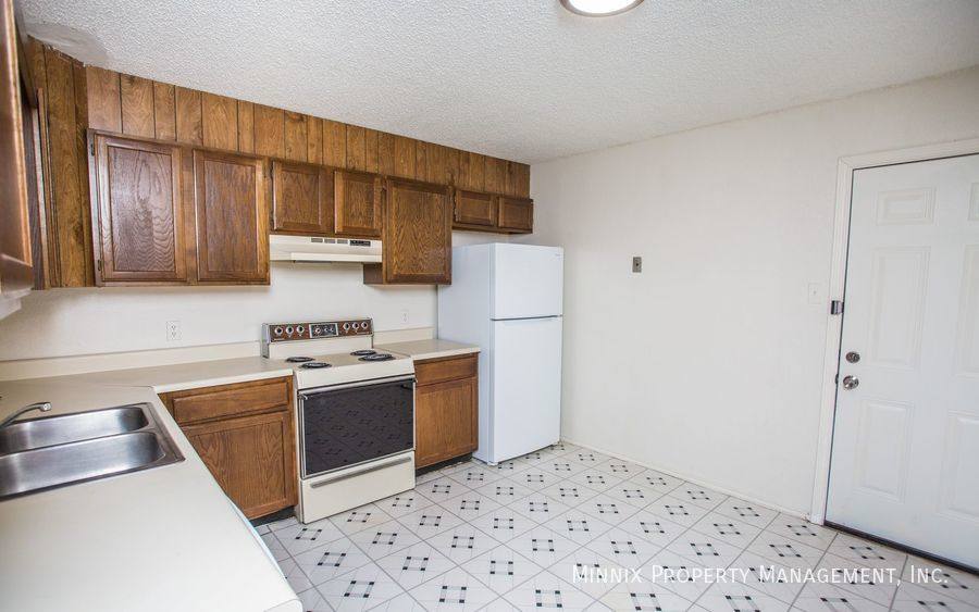 Townhouse for rent at 5804 6th St #B, Lubbock, TX 79416
