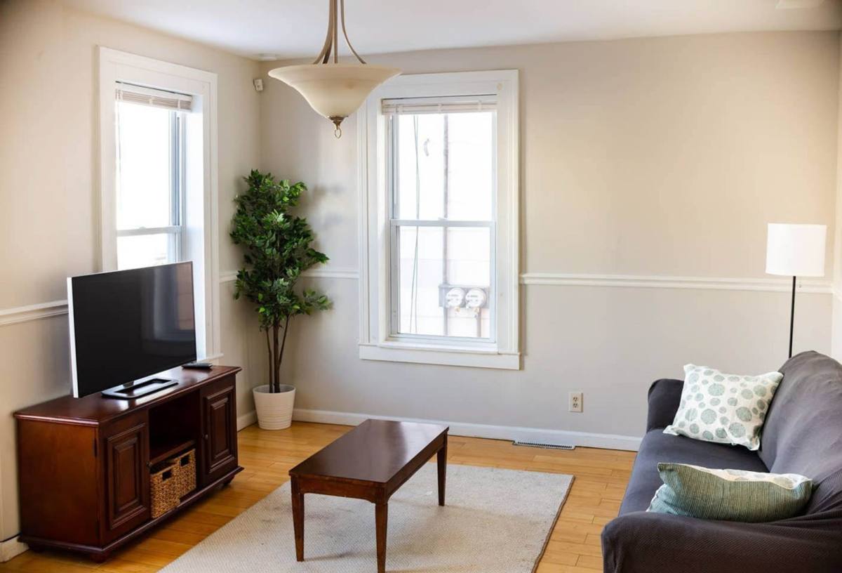 House for rent at 30 Henry St, New Haven, CT 06511