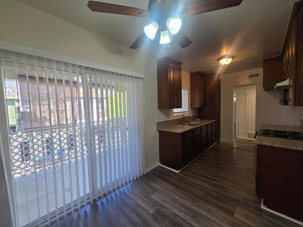 Apartment for rent at 614 W Stocker St, Glendale, CA 91202