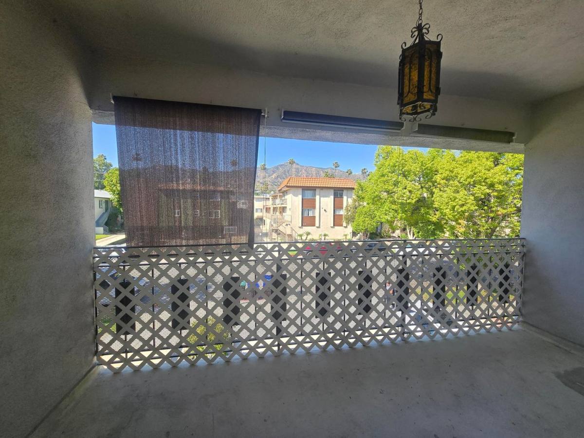Apartment for rent at 614 W Stocker St, Glendale, CA 91202