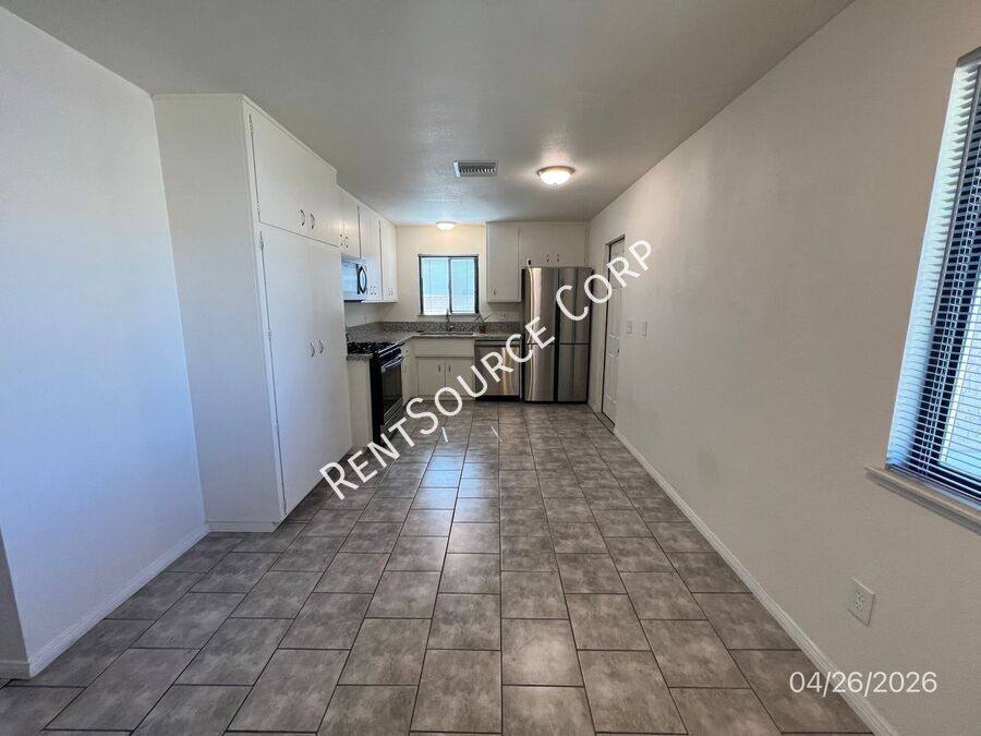House for rent at 31181 Balsa Ave, Barstow, CA 92311
