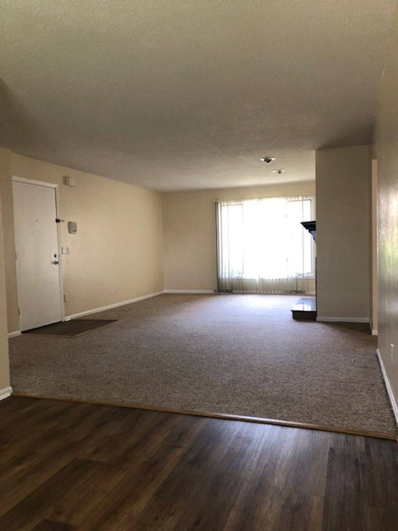 Apartment for rent at 5881 Ryewyck Dr, Toledo, OH 43614