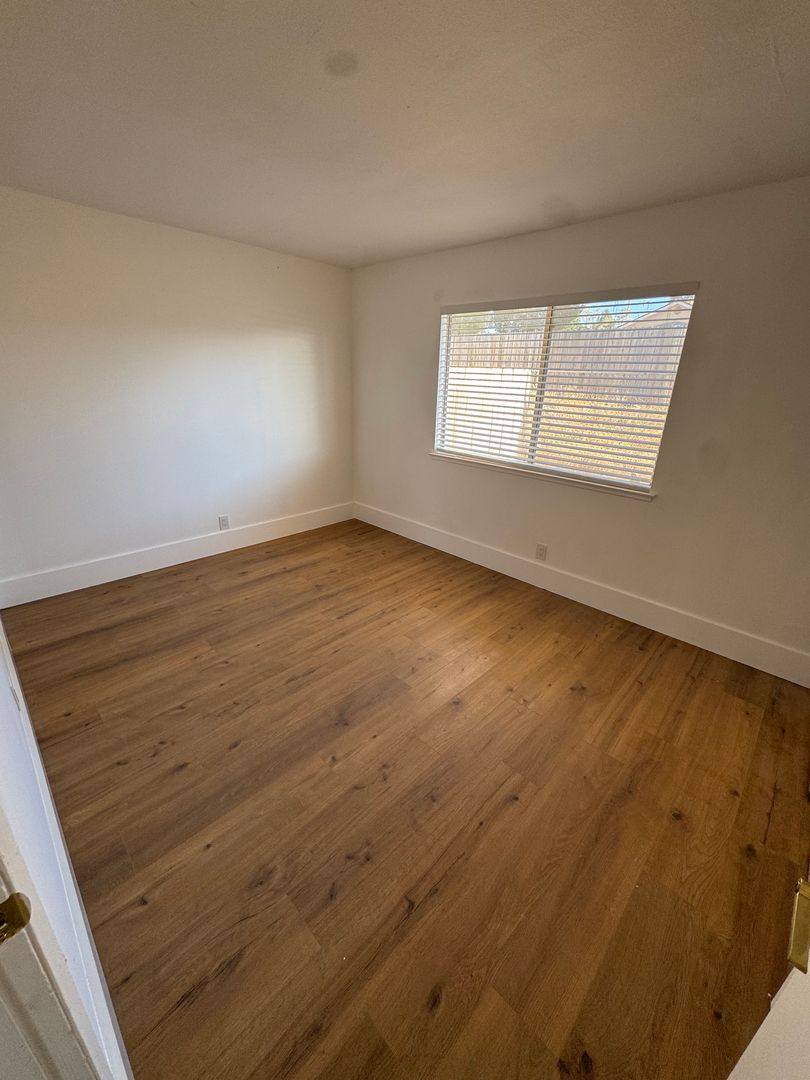 Apartment for rent at 15757 Olalee Rd, Apple Valley, CA 92307