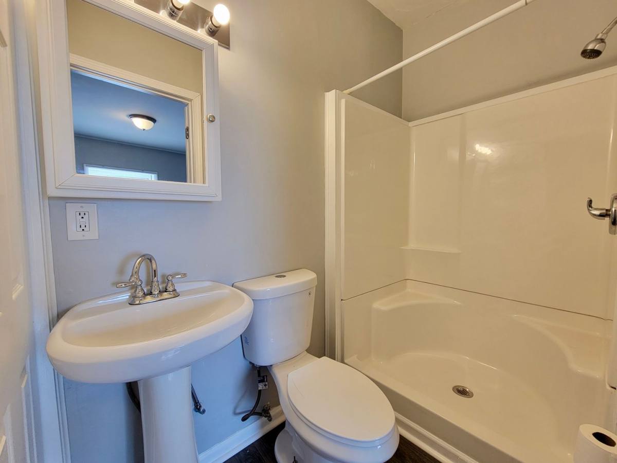 Apartment for rent at 1117 W 41st Terrace, Kansas City, MO 64111