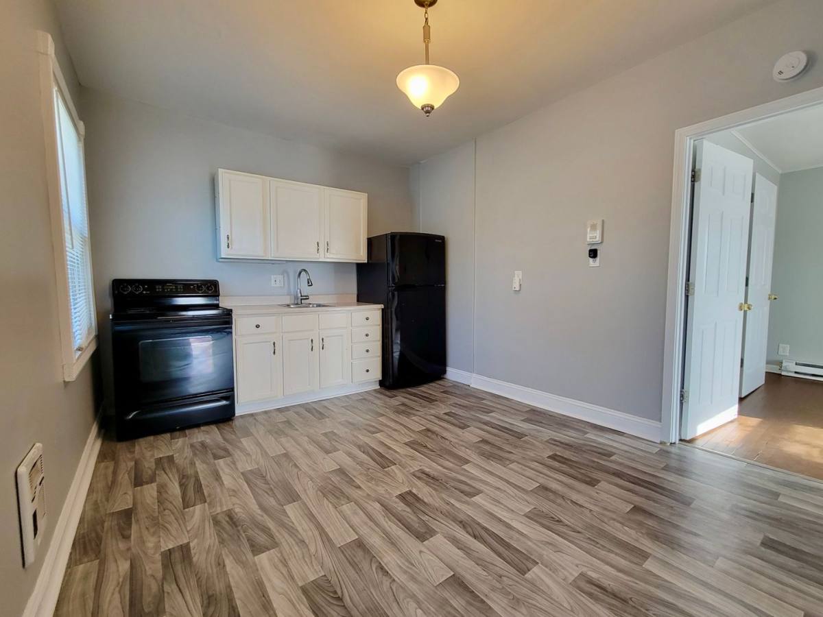 Apartment for rent at 1117 W 41st Terrace, Kansas City, MO 64111