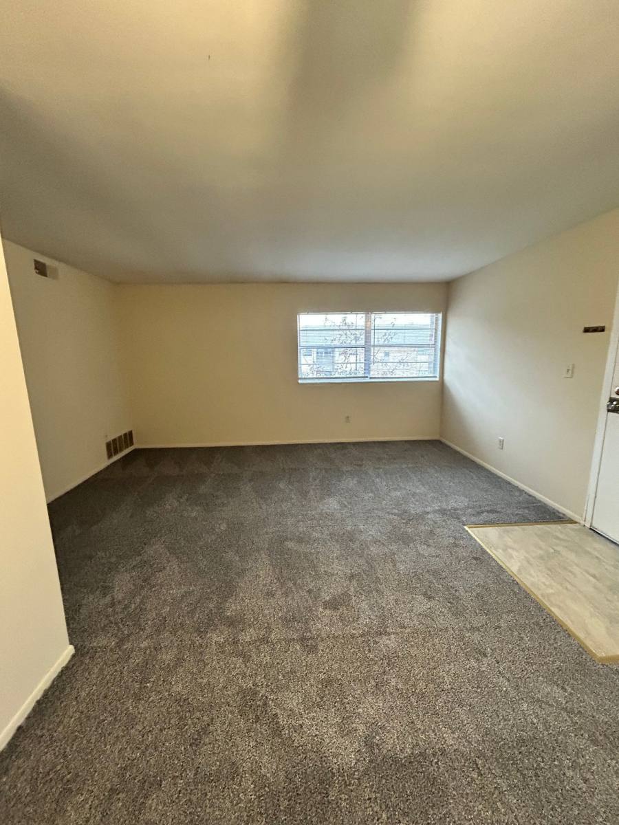 Apartment for rent at 906 Broad St, Murray, KY 42071