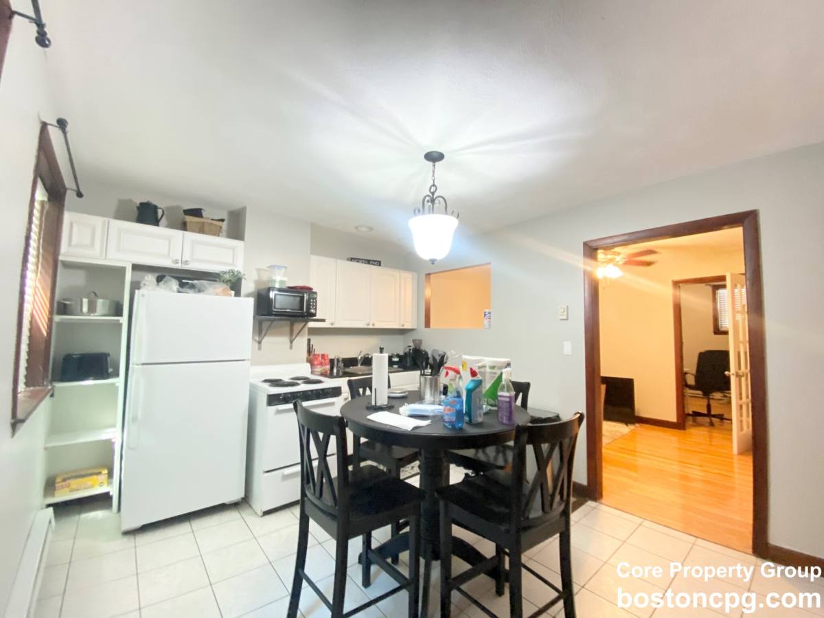 Apartment for rent at 102 Endicott St #1, Boston, MA 02113