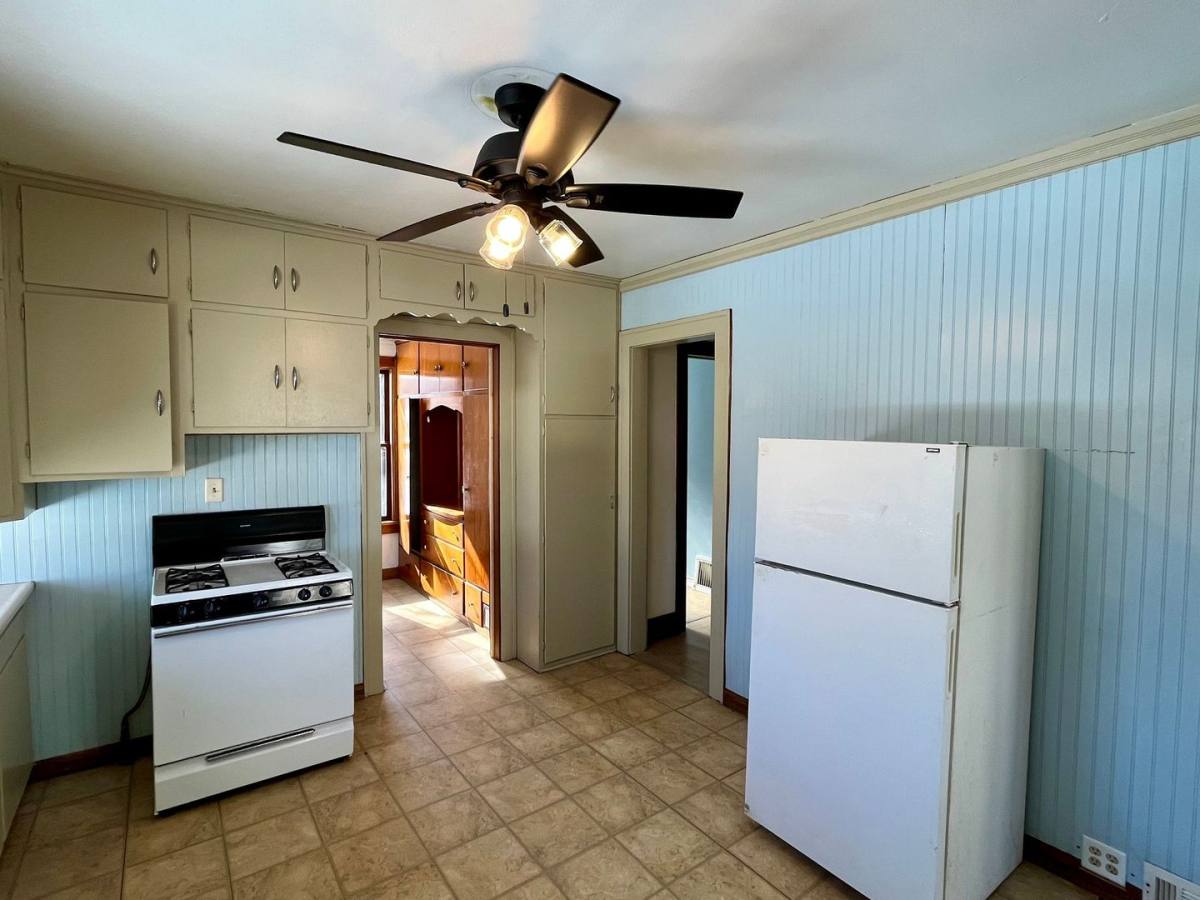 Apartment for rent at 733 S 6th Ave, Wausau, WI 54401