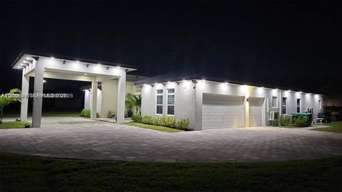 House for rent at 17575 SW 280th St, Homestead, FL 33031