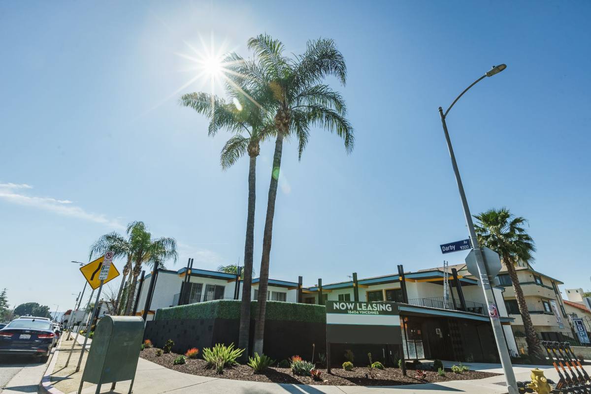 Apartment for rent at 18404 Vincennes St, Northridge, CA 91325