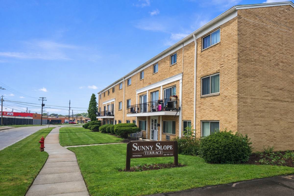 Apartment for rent at 5383 Sunnyslope Rd, Maple Heights, OH 44137