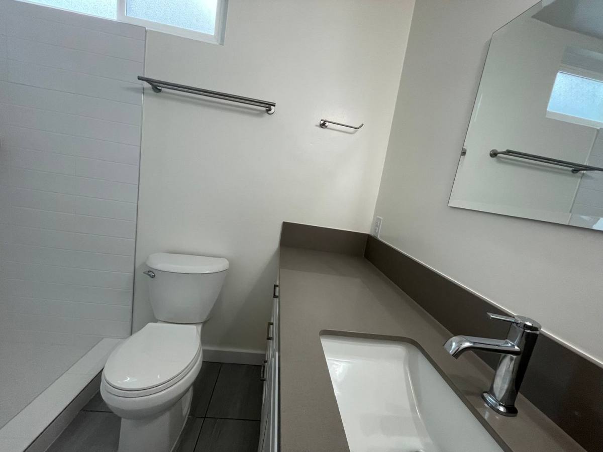 Apartment for rent at 3762 Canfield Ave, Los Angeles, CA 90034