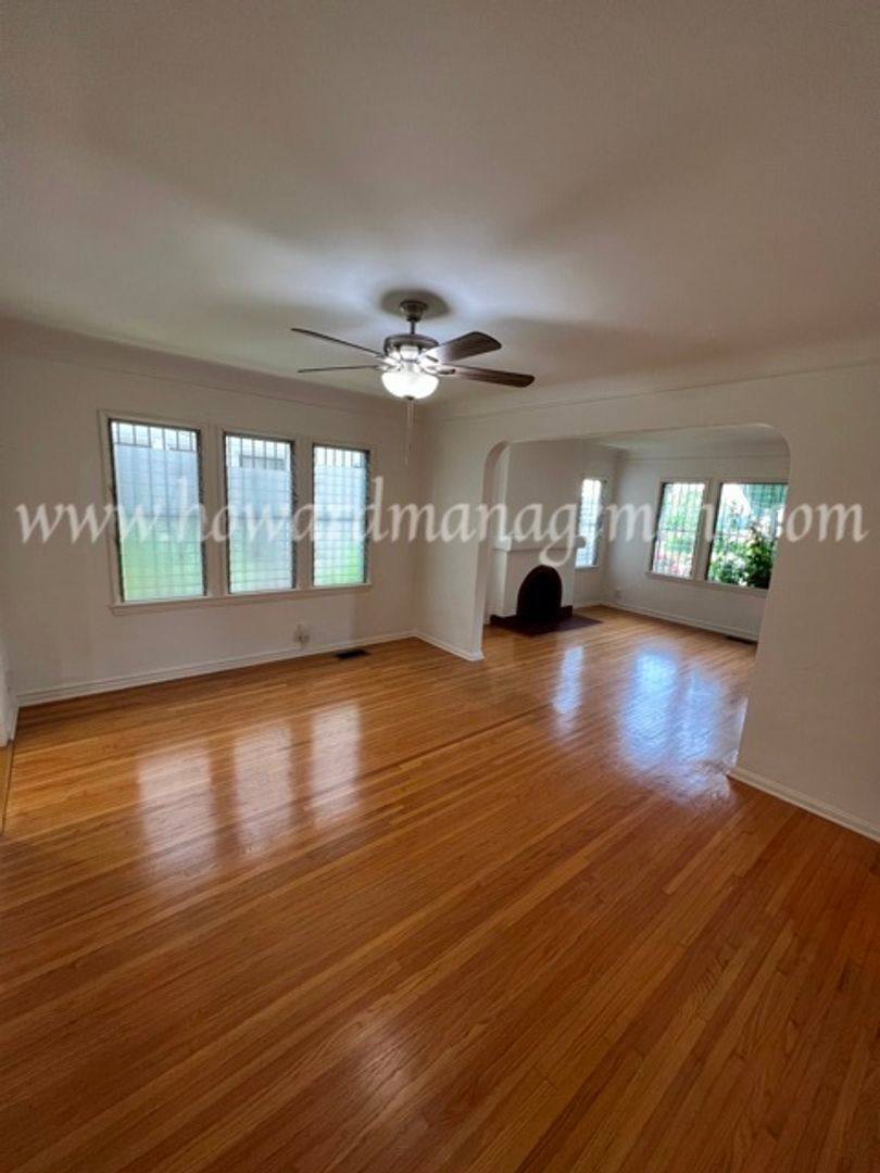 Apartment for rent at 1445 S Canfield Ave, Los Angeles, CA 90035