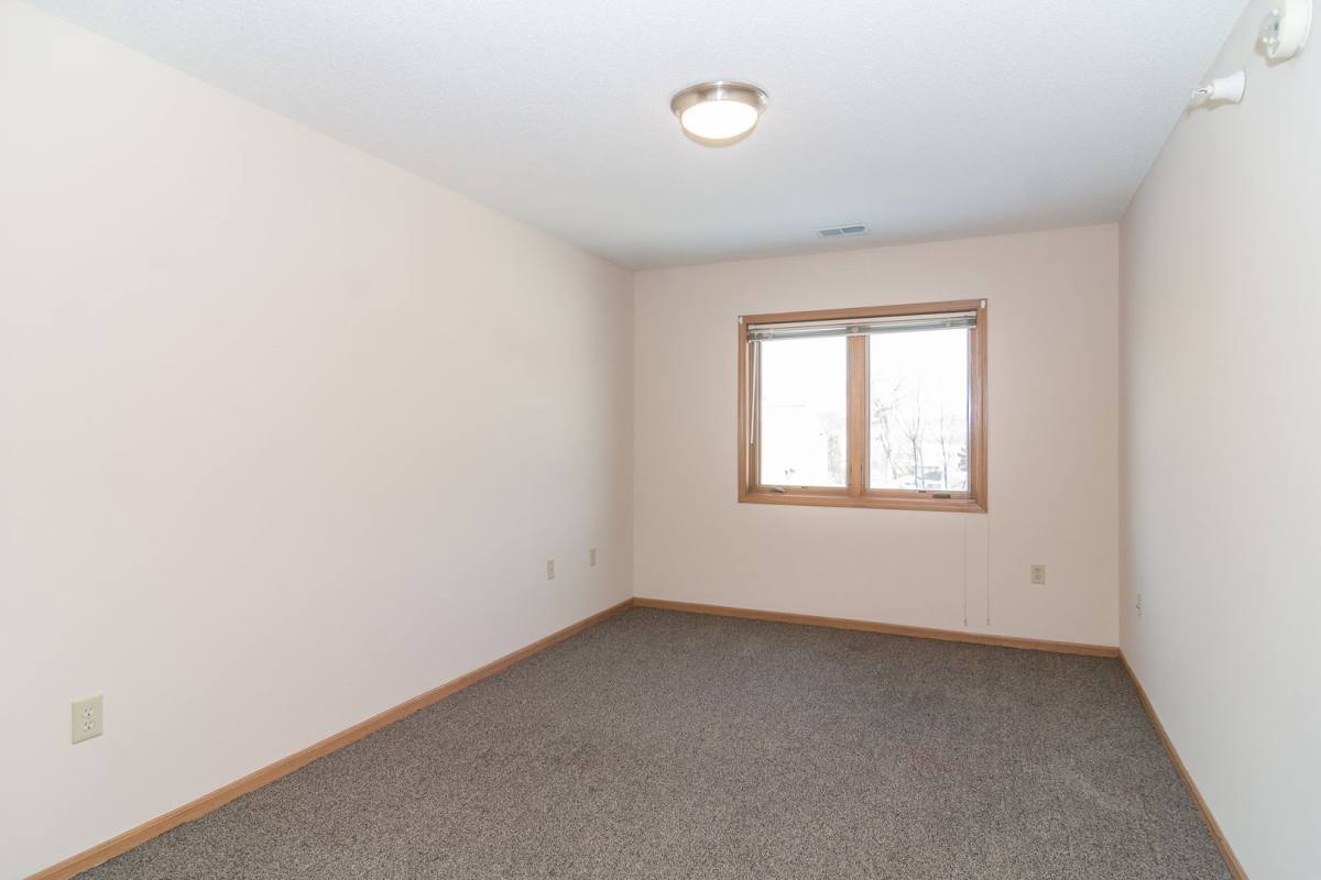 Apartment for rent at 3502 Lake St, Omaha, NE 68111