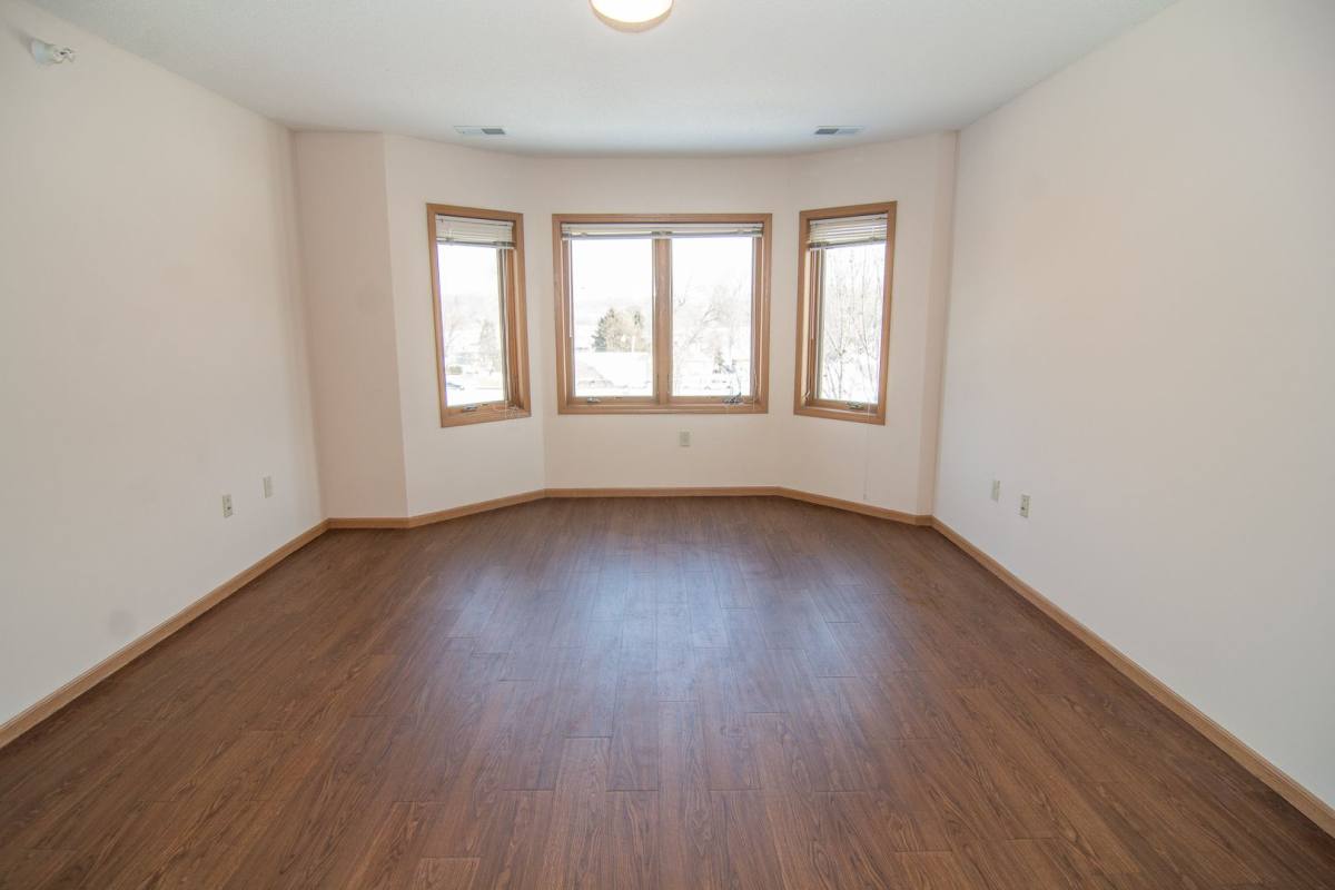 Apartment for rent at 3502 Lake St, Omaha, NE 68111