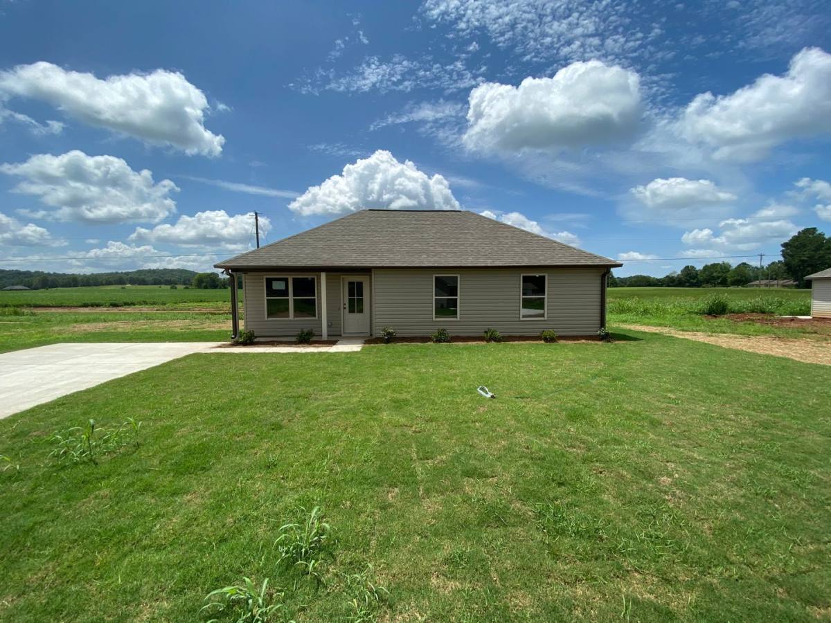 House for rent at 124 Sunlight Circle, Talladega, AL 35160
