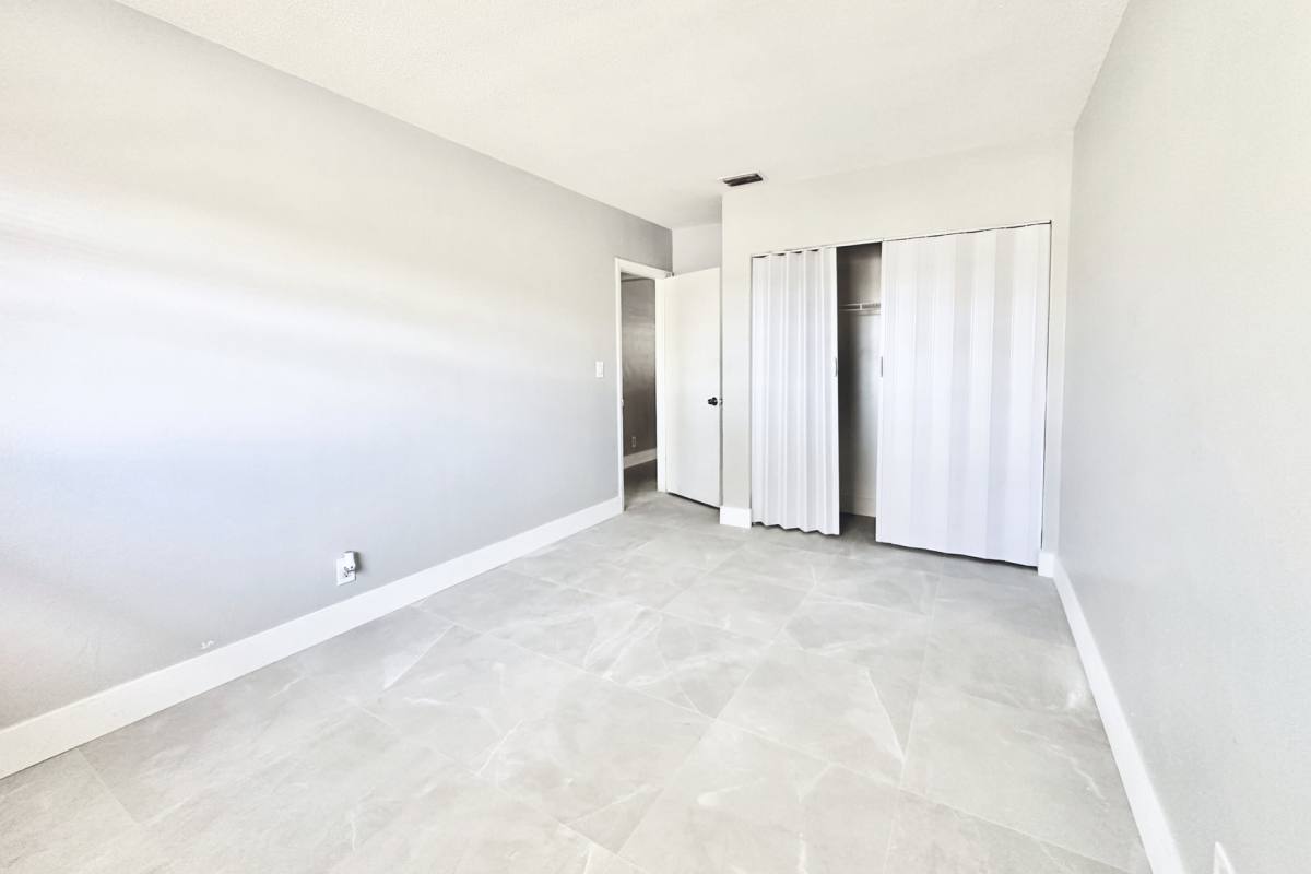 Apartment for rent at 1007 W Prospect Rd, Fort Lauderdale, FL 33309