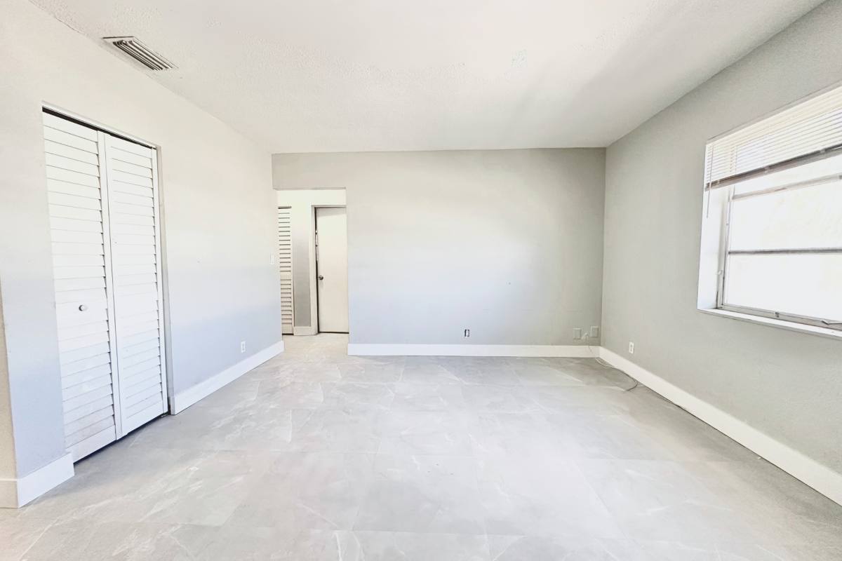 Apartment for rent at 1007 W Prospect Rd, Fort Lauderdale, FL 33309