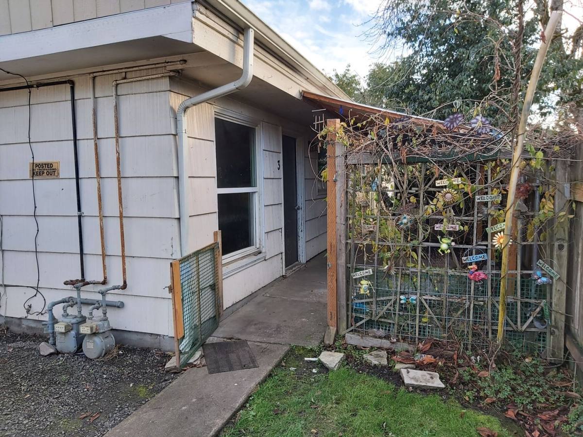 Apartment for rent at 350 SE Lilly Ave, Corvallis, OR 97333
