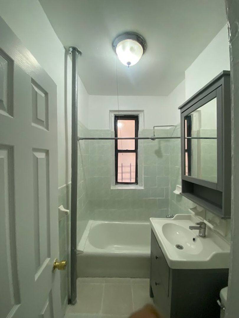 Apartment for rent at 1152-1156 Colgate Ave, Bronx, NY 10472