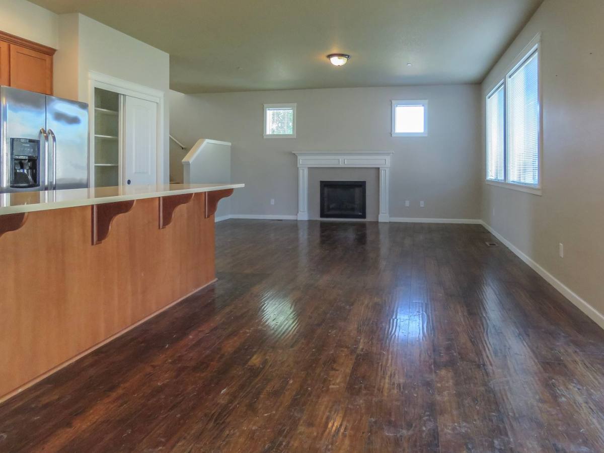 House for rent at 709 E Garfield St, Carlton, OR 97111