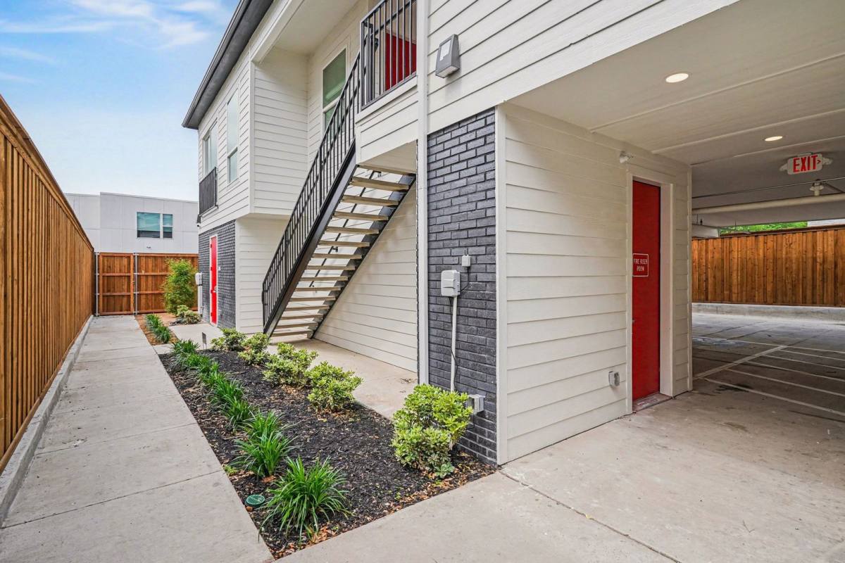 House for rent at 2217 N Fitzhugh Ave, Dallas, TX 75204