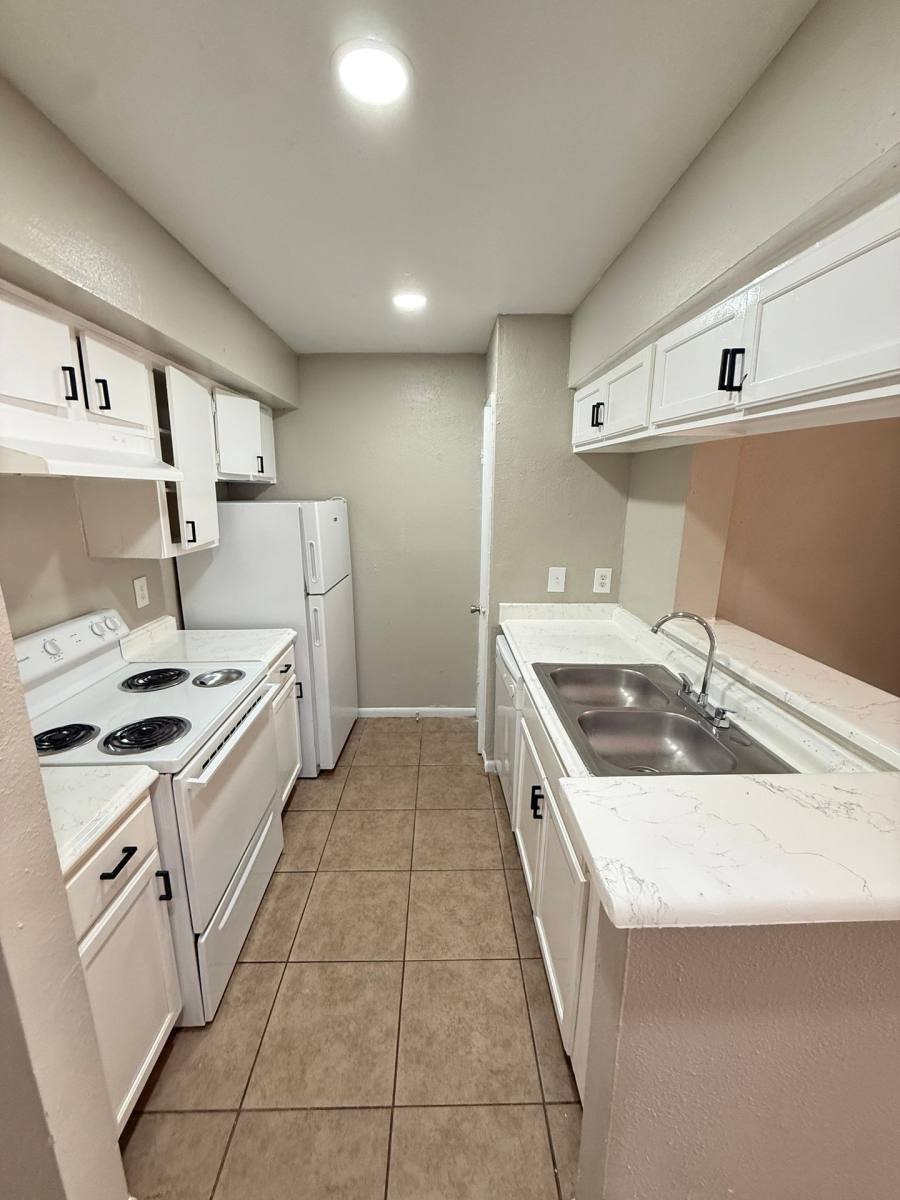 Apartment for rent at 8700 Gustine Lane, Houston, TX 77031