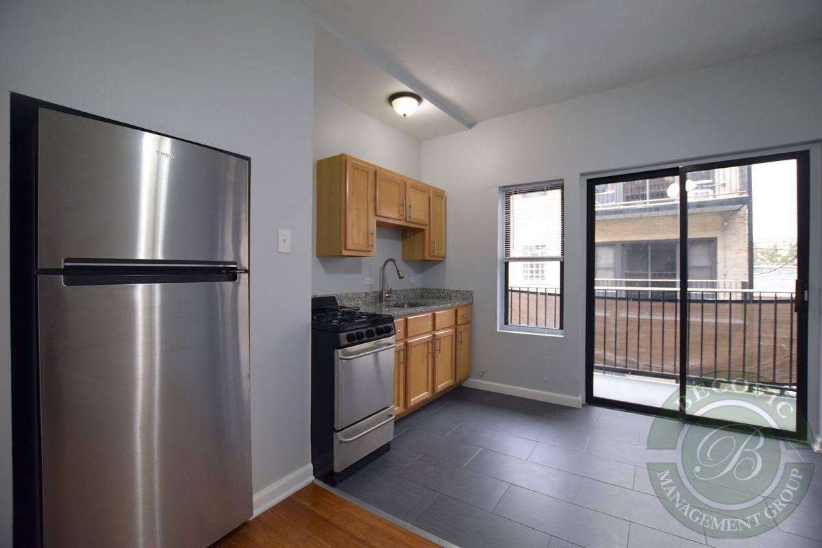 Apartment for rent at 4555 N Malden St, Chicago, IL 60640