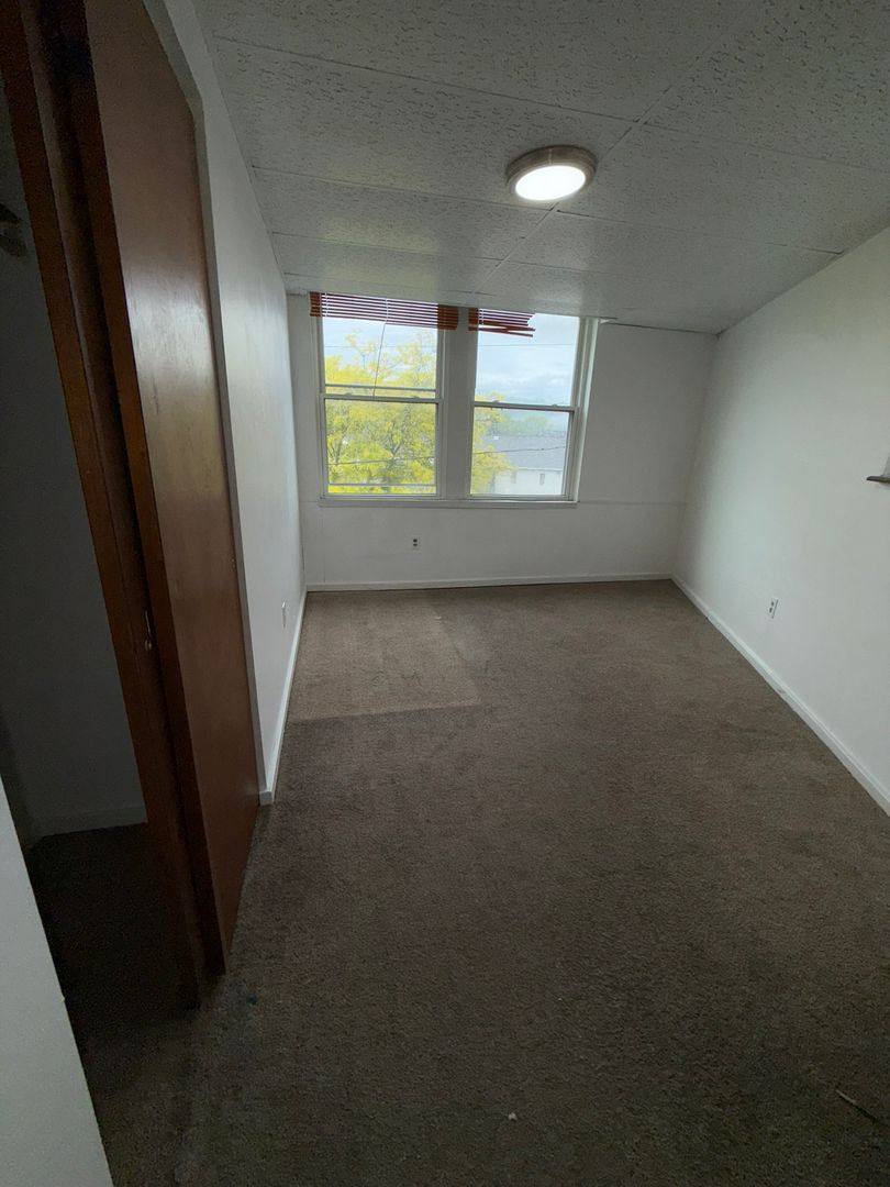 Apartment for rent at 224 Butler St, Springdale, PA 15144