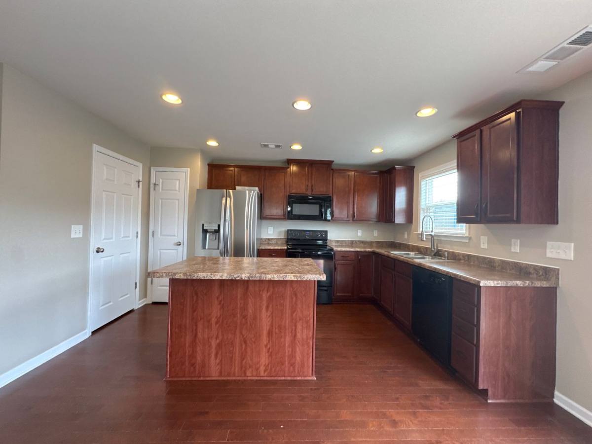 House for rent at 112 Suggs Dr, Lebanon, TN 37087