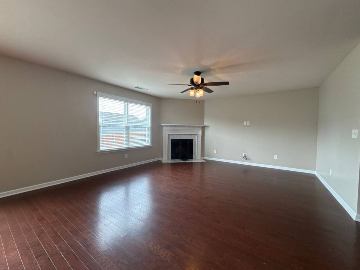 House for rent at 112 Suggs Dr, Lebanon, TN 37087
